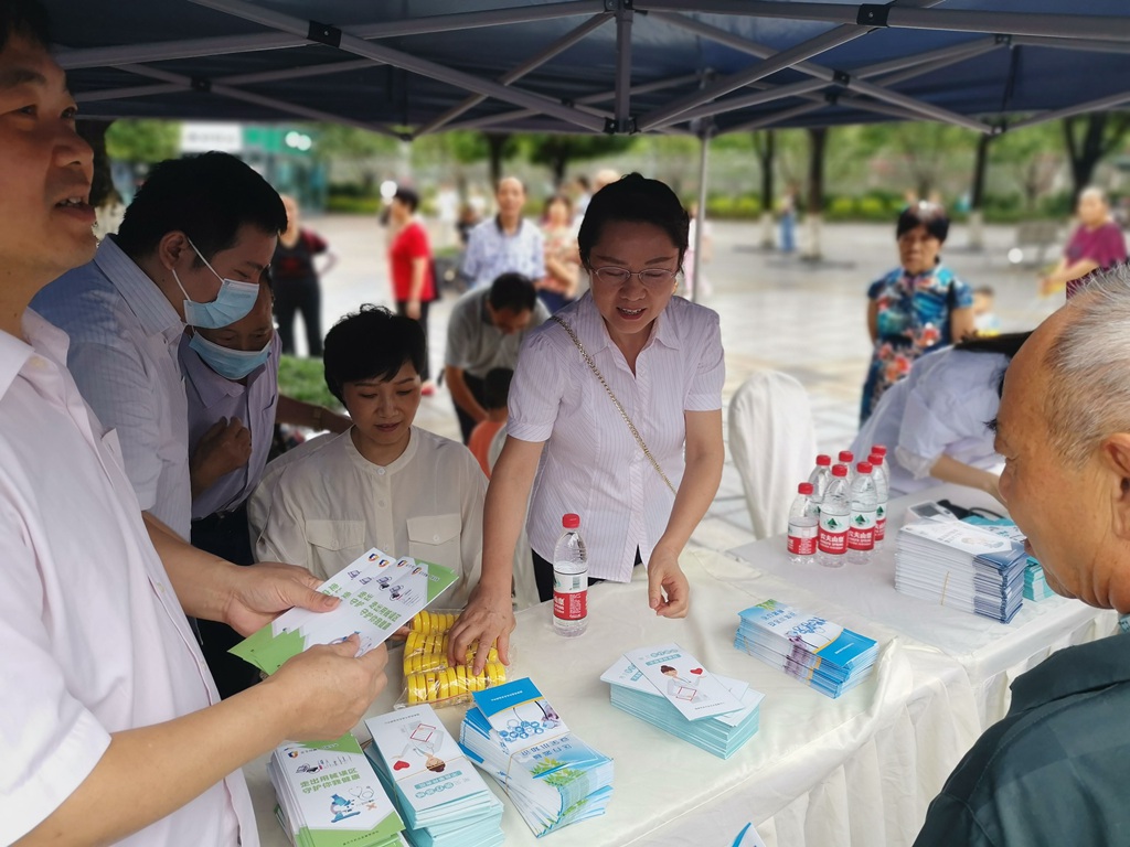 市监测中心组织参加2021年医疗器械安全宣传周活动2_副本.jpg